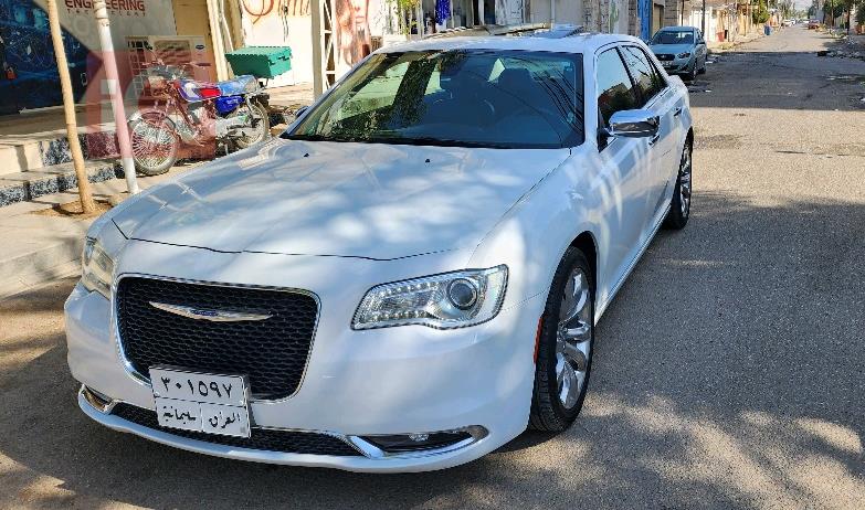 کرایسلەر 300